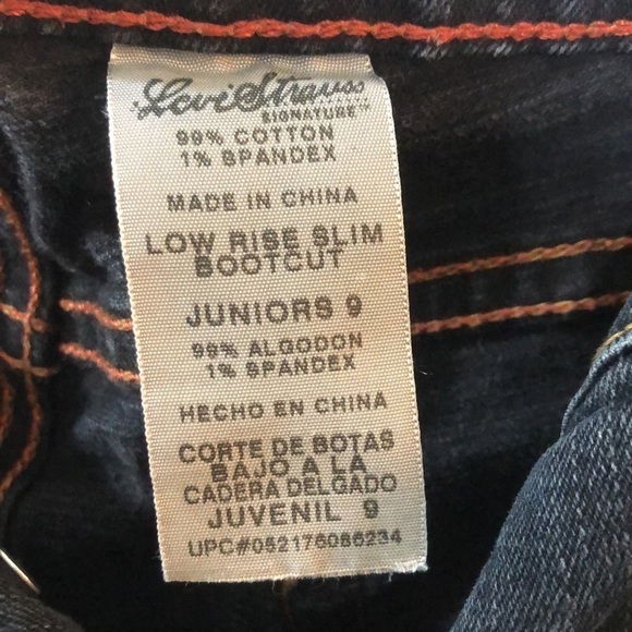 𝅺levi’s signature juniors 9, button fly, like new! - Picture 8 of 8